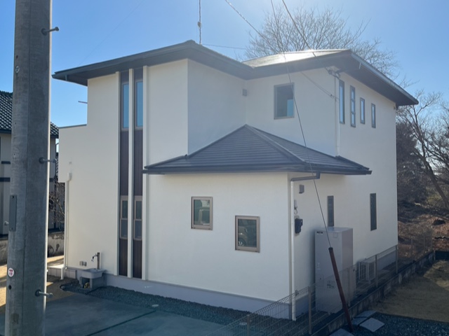 宇都宮市鐺山町 S 様邸 住友林業 ：高耐久遮熱フッ素屋根塗装 /　高耐久遮熱外壁塗装工事